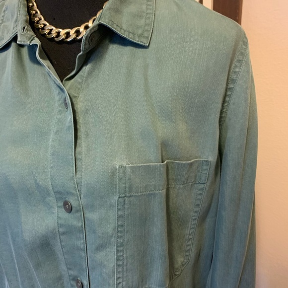 Old Navy Button down - Picture 2 of 7